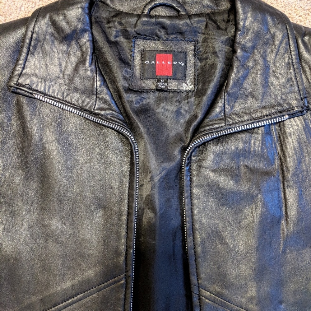 Leather jacket - Picture 2 of 4